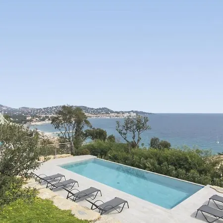 Sainte-maxime Sleeps 12 Pool Air Con Wifi Villa Sainte-Maxime