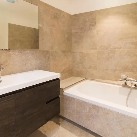 Villa Sainte-maxime Sleeps 12 Pool Air Con Wifi *