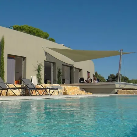 Sainte-maxime Sleeps 12 Pool Air Con Wifi Sainte-Maxime